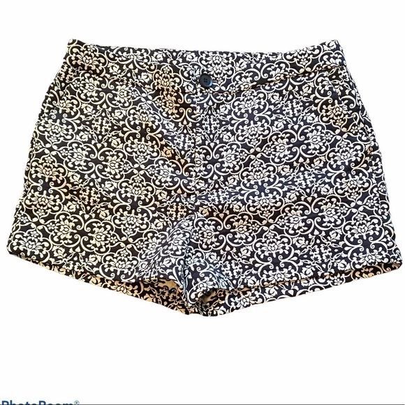 Trixie & Lulu Shorts Floral Black & White Sz 13/14 - Picture 1 of 5